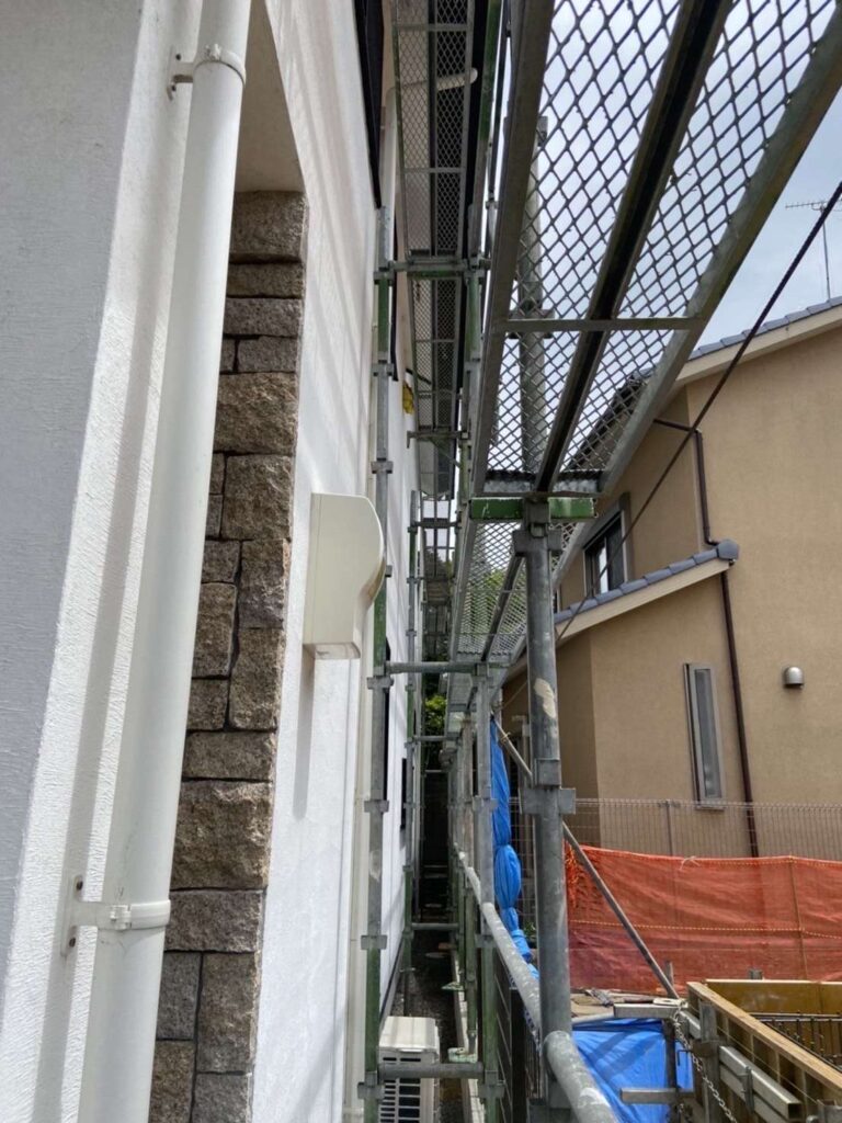 屋根から雨漏りで雨漏り調査 工事写真