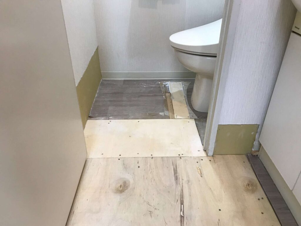 漏水、水漏れの調査から修理まで 工事写真