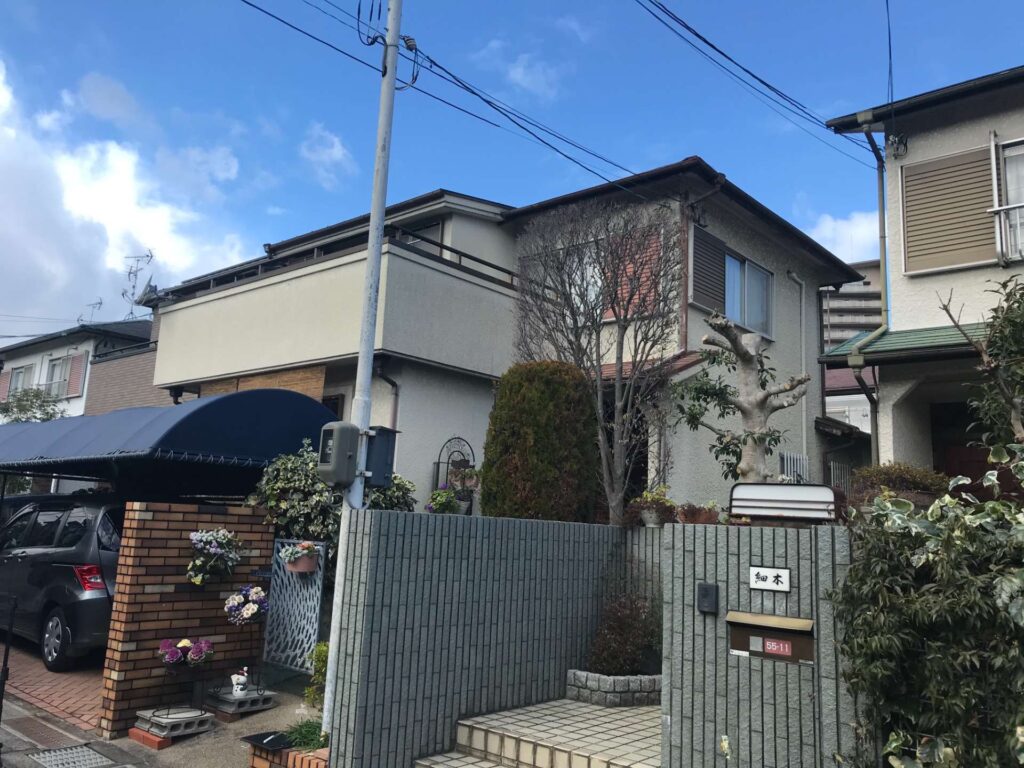 屋根葺き替え工事＋外壁塗装　¥2560000 工事写真