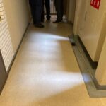 マンション屋内廊下、長尺シート防水工事 工事写真