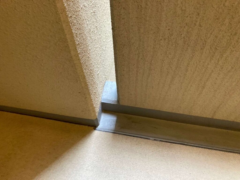 マンション屋内廊下、長尺シート防水工事 工事写真