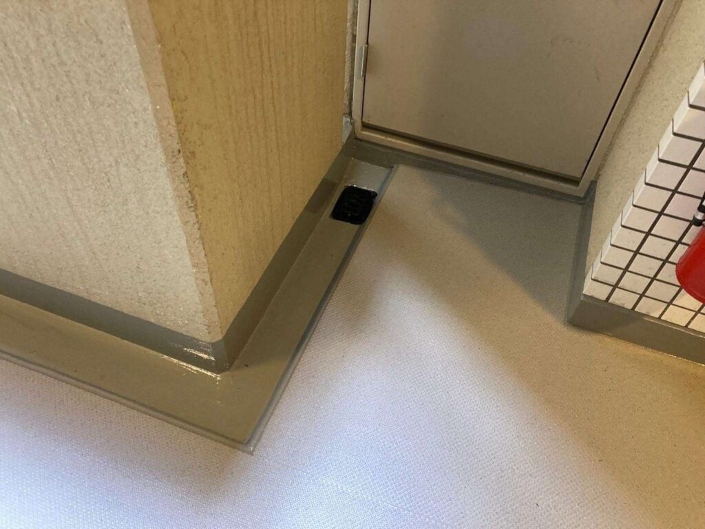 マンション屋内廊下、長尺シート防水工事 工事写真