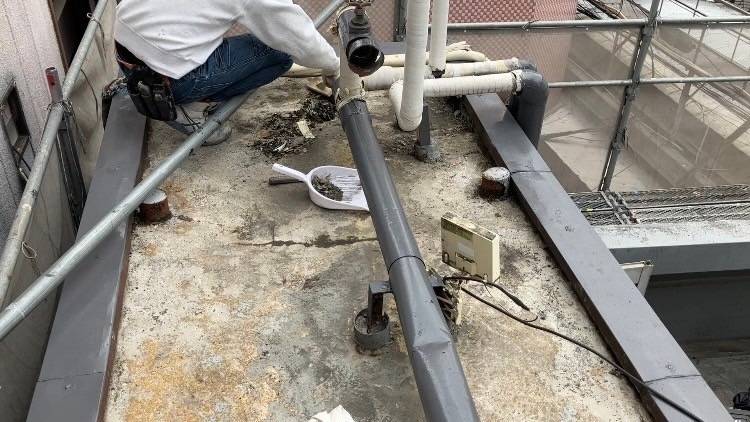 屋上のウレタン防水通気緩衝工法 工事写真