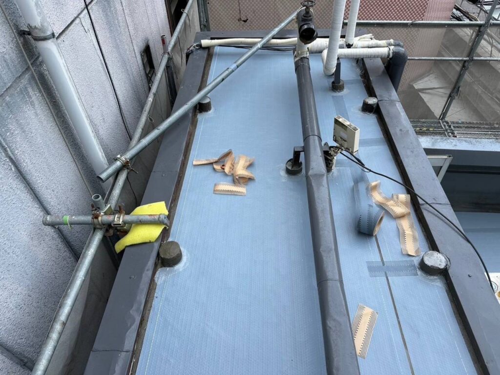 屋上のウレタン防水通気緩衝工法 工事写真