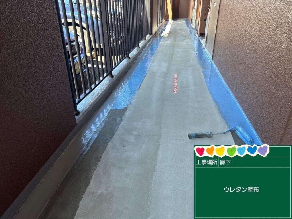 奈良県生駒市　廊下長尺シート防水工事 工事写真