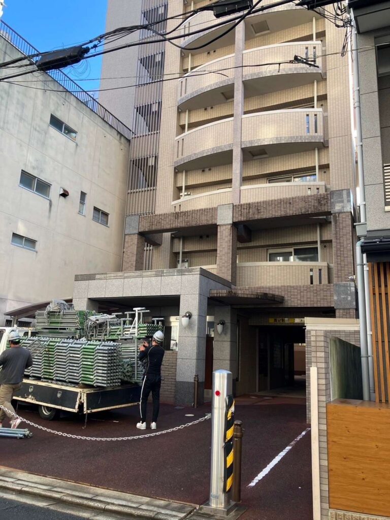 京都府京都市　足場・シール・防水・塗装 施工前
