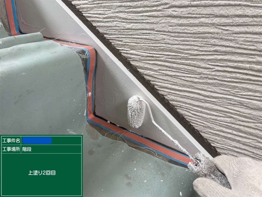 吹田市　内部塗装工事と階段、床シート補修工事 工事写真