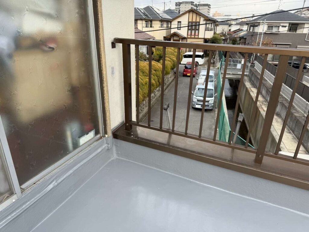 羽曳野市　ルーフバルコニーウレタン防水工事 工事写真
